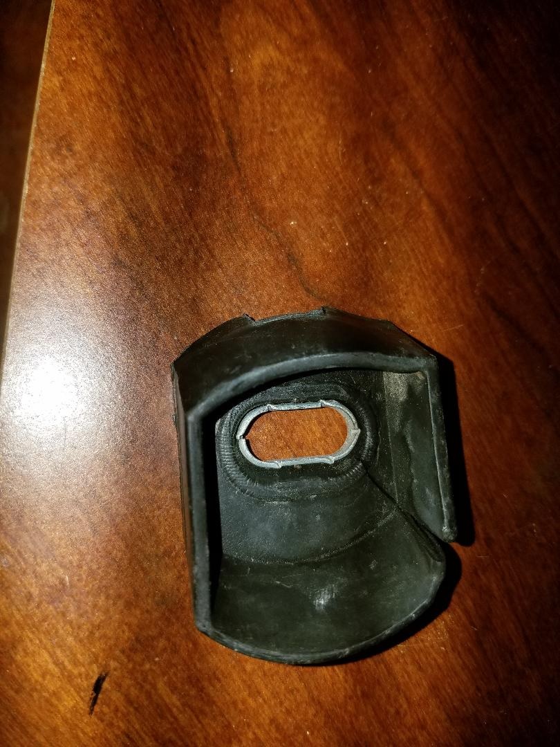 Name:  bmw fender to bumper mount cracked.jpg
Views: 270
Size:  267.9 KB